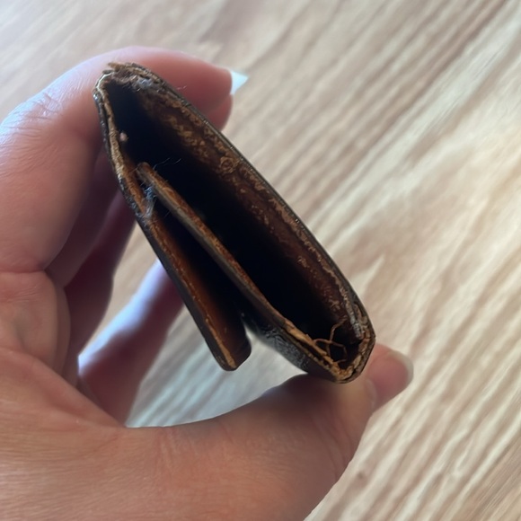 Louis Vuitton 6 key holder - Picture 8 of 8